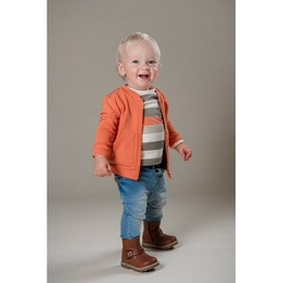 Overview second image: BESS cardigan pocket